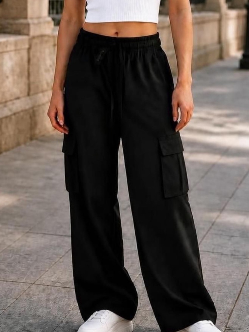 New with Tags boohoo cargo black pants